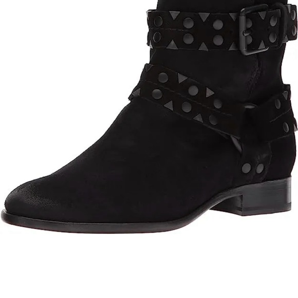 Frye
Carly Studded Suede Short Boots size 10 worn once - Picture 4 of 7